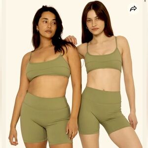 SET Active Sportbody Line Bra in Pistachio Green Size XS